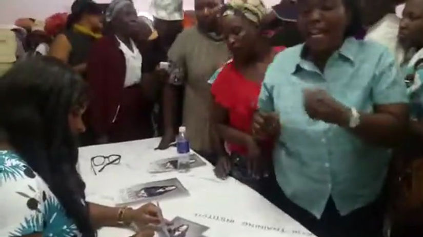 HAZEL HERRINGTON BOOK SIGNING NYATI ZIMBABWE WOMEN'S BUSINESS WORKSHOP